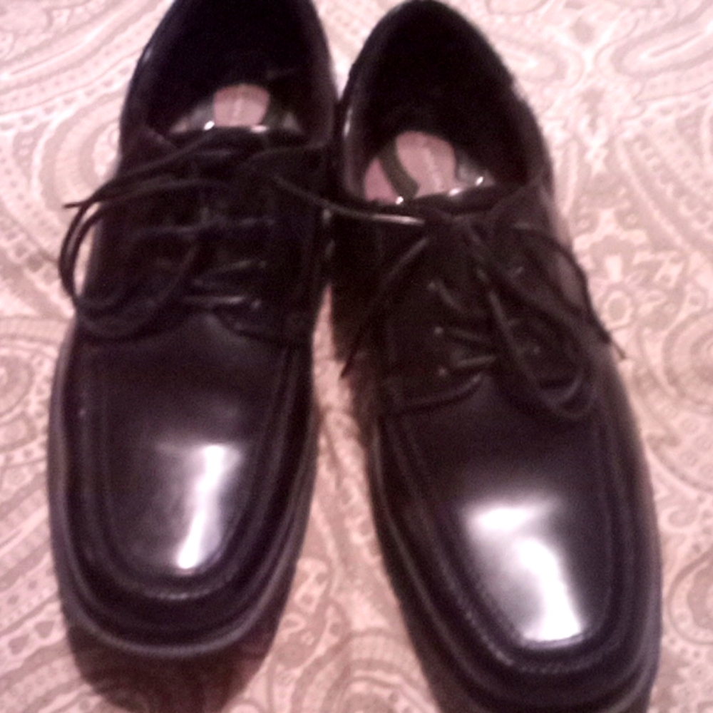 Mens leather dress shoes